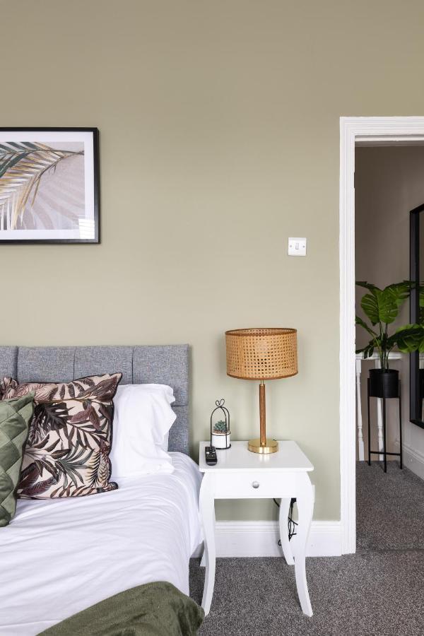 Levi Suite By Koya Homes - 3-Bedroom Home, Downtown Cardiff, Free Parking Экстерьер фото