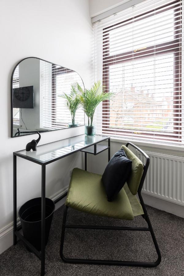 Levi Suite By Koya Homes - 3-Bedroom Home, Downtown Cardiff, Free Parking Экстерьер фото