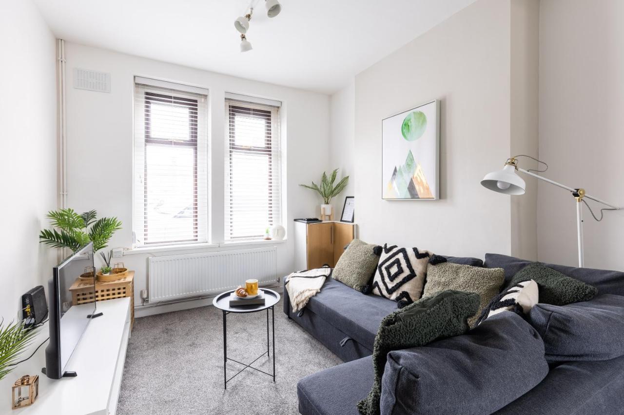 Levi Suite By Koya Homes - 3-Bedroom Home, Downtown Cardiff, Free Parking Экстерьер фото